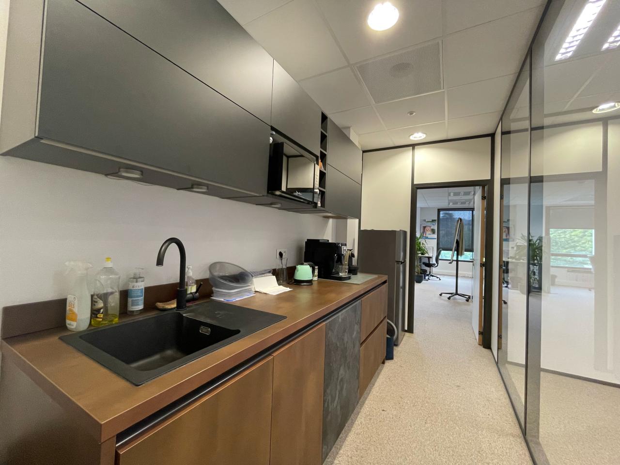 Bureau Limonest 127m² Location bureau Limonest Rhône OLBUR2425436 3